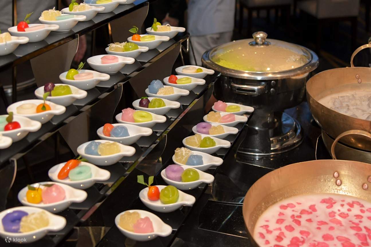 Seafood Splash Buffet in Chatrium Hotel Riverside Bangkok - Klook ...