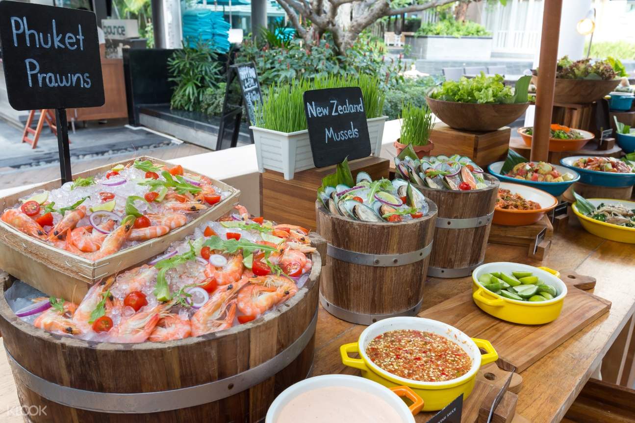 Special Buffet Dinner at Bubbles Restaurant by Grand Mercure Phuket
