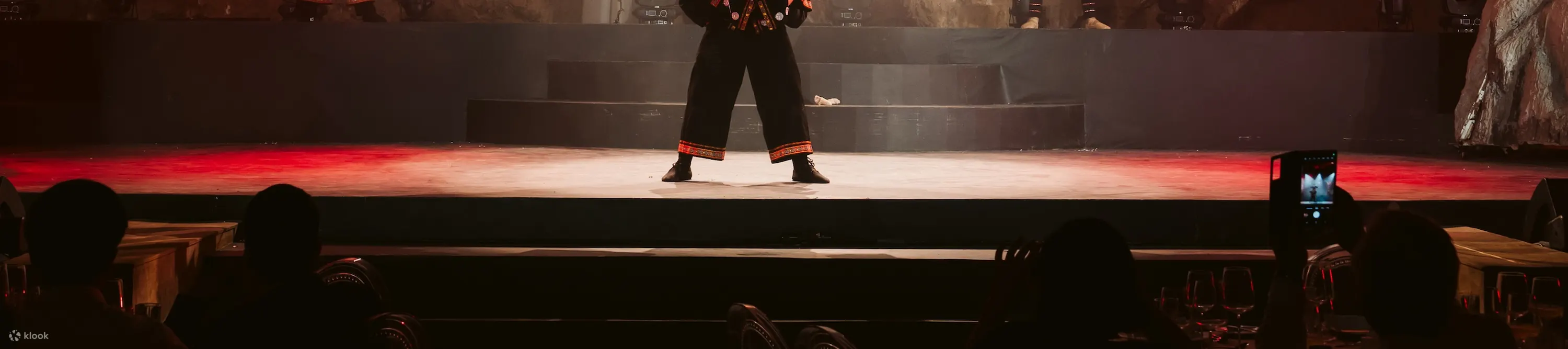 龙珠洞：广宁省的餐饮与文化表演