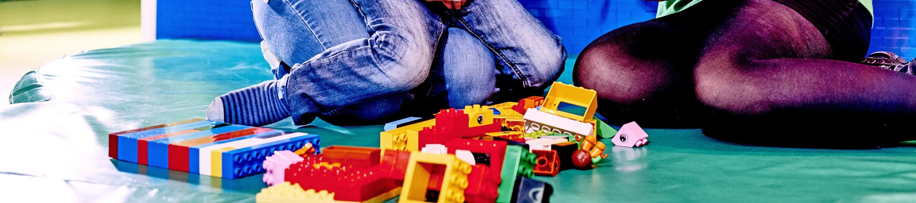 在 LEGO® NINJAGO® 训练营中成为一名忍者，应对现实生活中的挑战