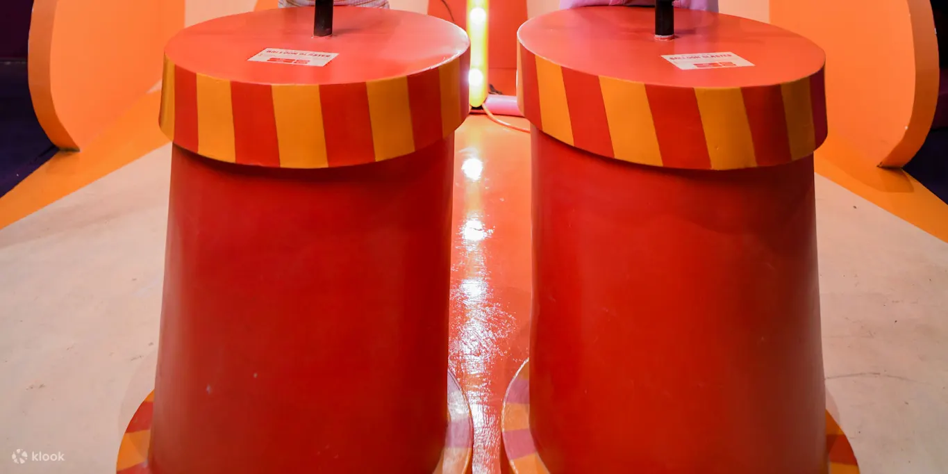 气球爆炸古托邦