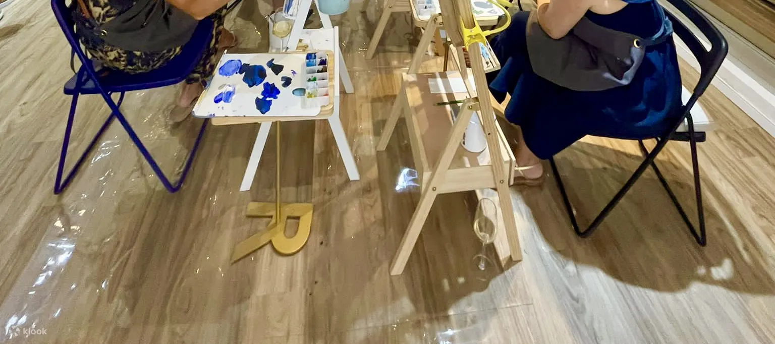 Rica Art Space - 压克力艺术创作坊｜肌理绘画工作坊｜Art & Wine｜湾仔