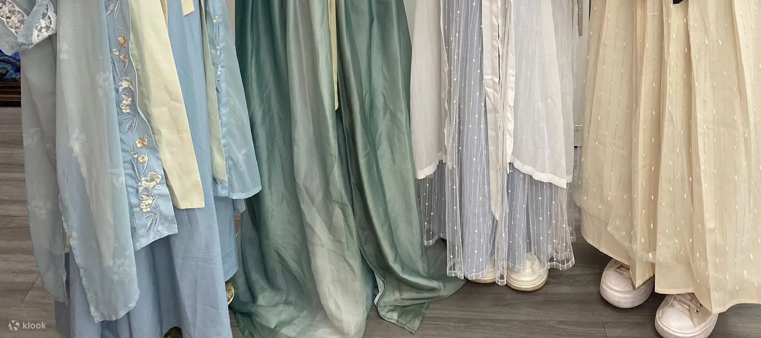 尖沙咀IRREGULart  汉服及化妆连发型体验 /中国画体验