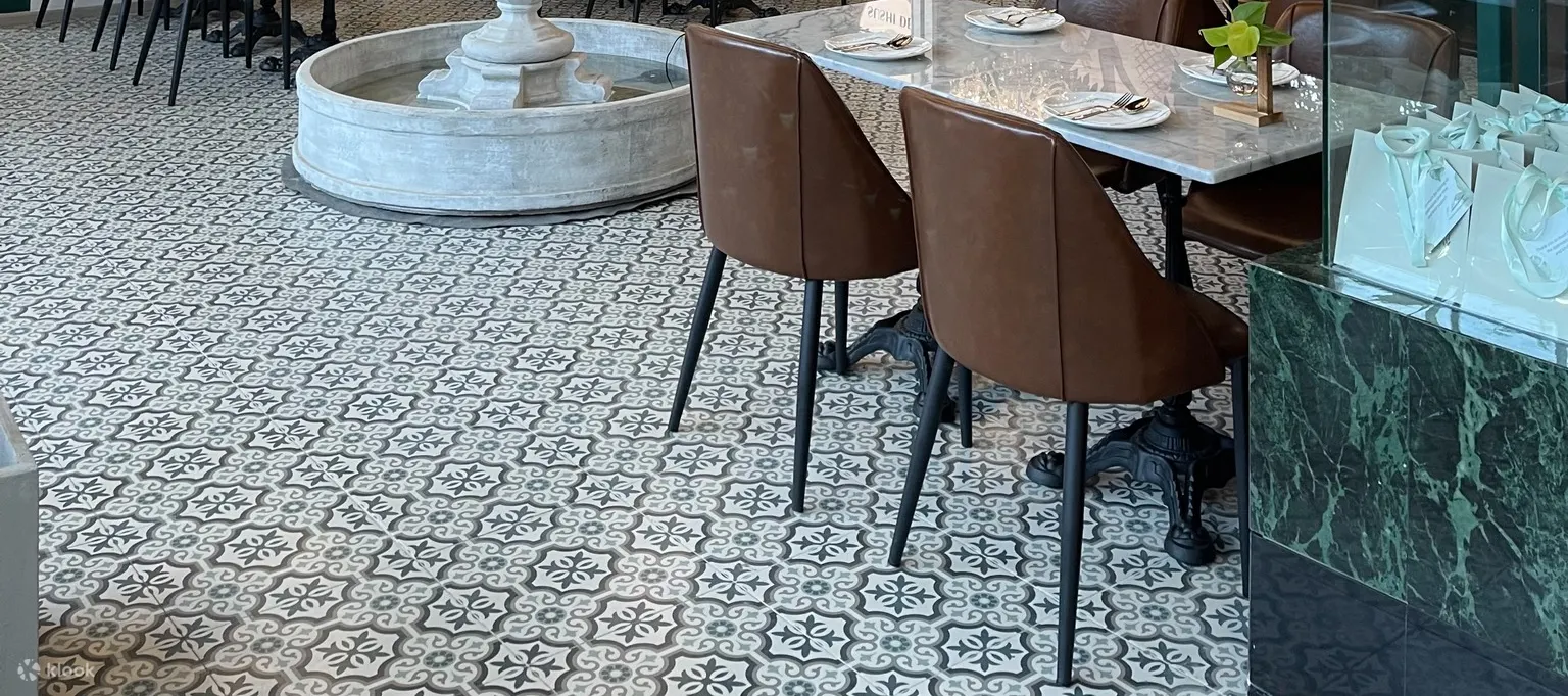 Interior designed at Khao Jaan-Prod - The memorable taste of Thai, a new brand from 'Khao' a Michelin Star Thai restaurant for many consecutive years.