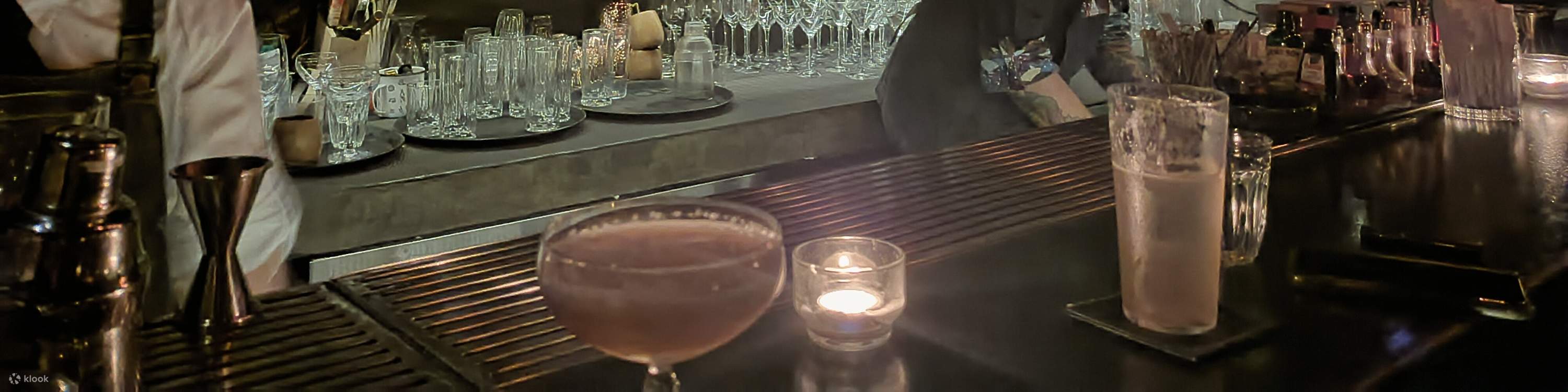バンコクのスピークイージー隠れ家バー プライベート ドリンク ツアー Klook
