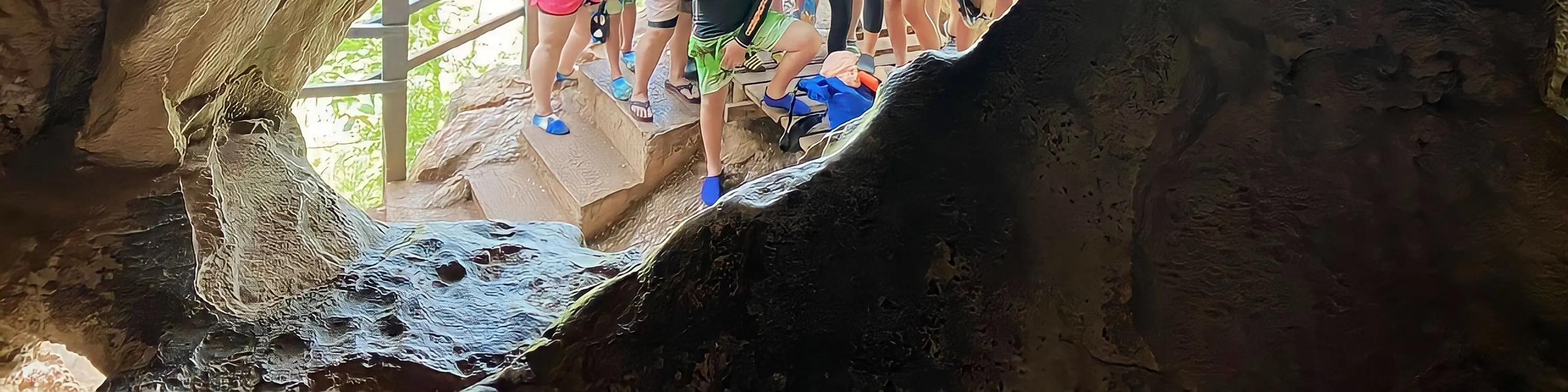 不要忘记爬上标志性的观景台，欣赏周围的全景。
