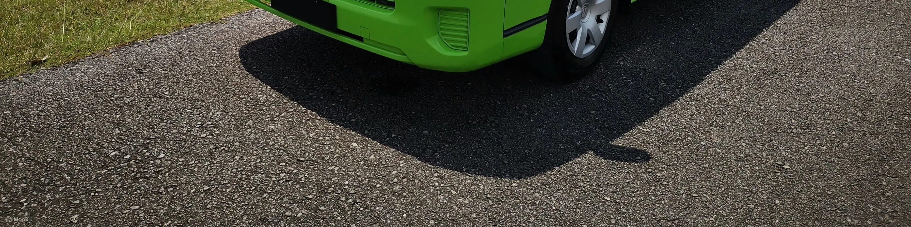 一辆面包车