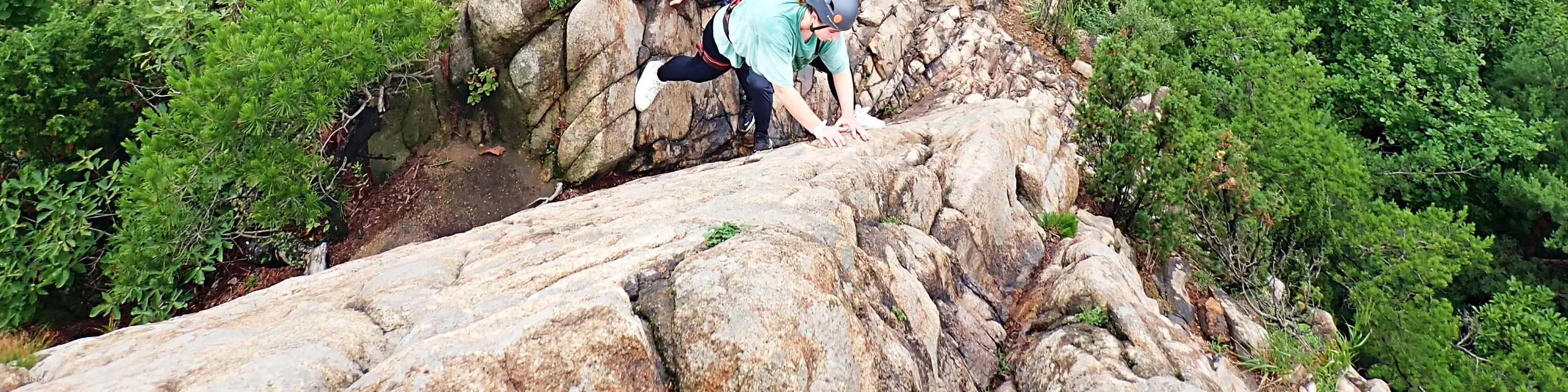 在首尔附近的山脊上体验真正的攀岩之旅