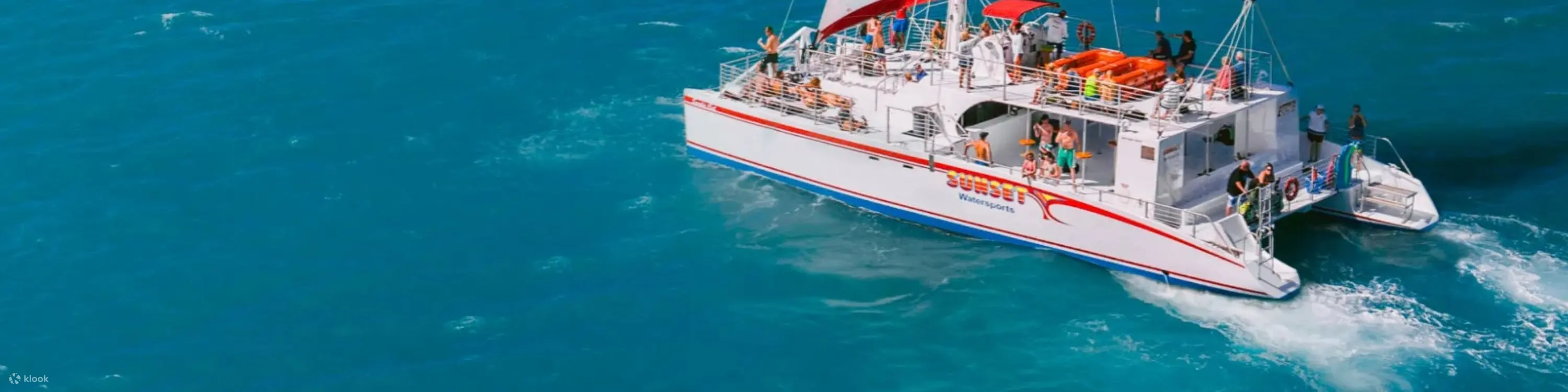 在早晨的浮潜之旅中享用美味的早餐和无限量的含羞草鸡尾酒