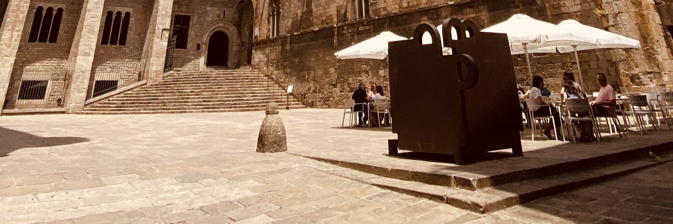 Barcelona Gothic Quarter Tour, Flamenco Show & Tapas Dinner Cultural