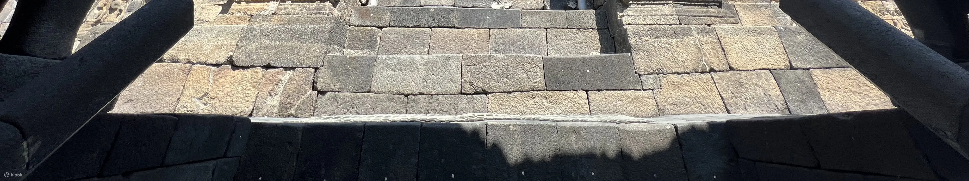 婆罗浮屠寺 Punthuk Setumbu 日出，搭乘默拉皮吉普车