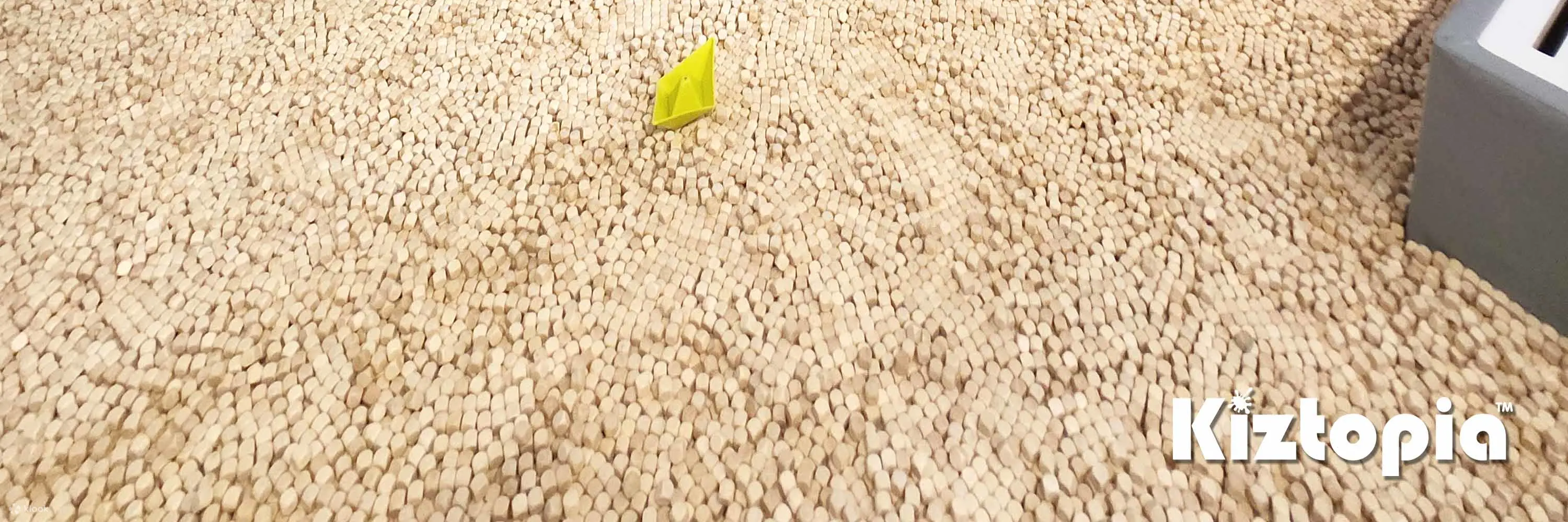 孩子们一起玩耍