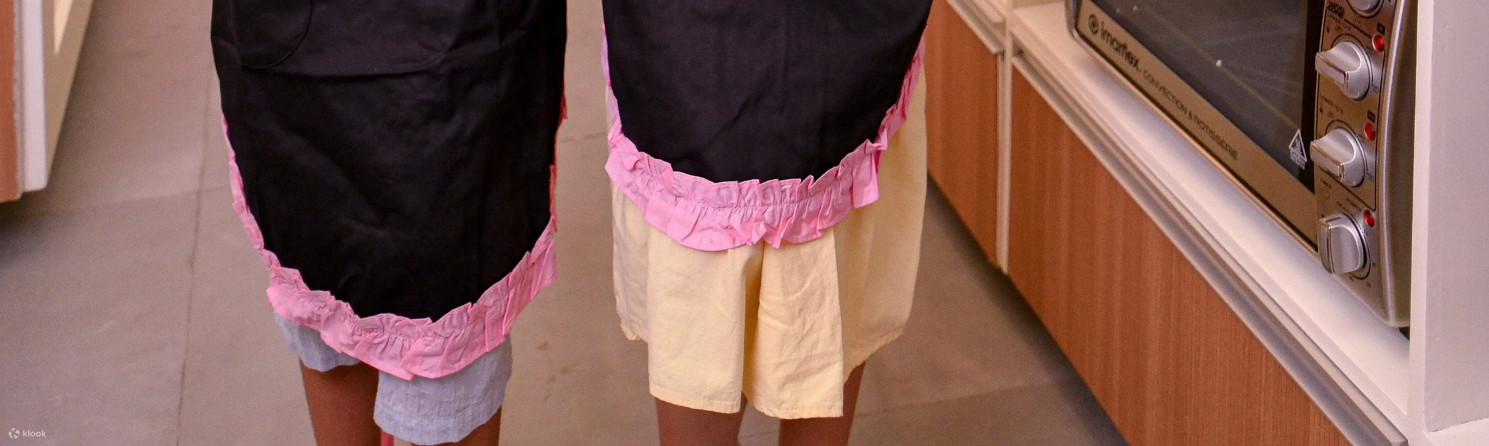 女孩烘烤