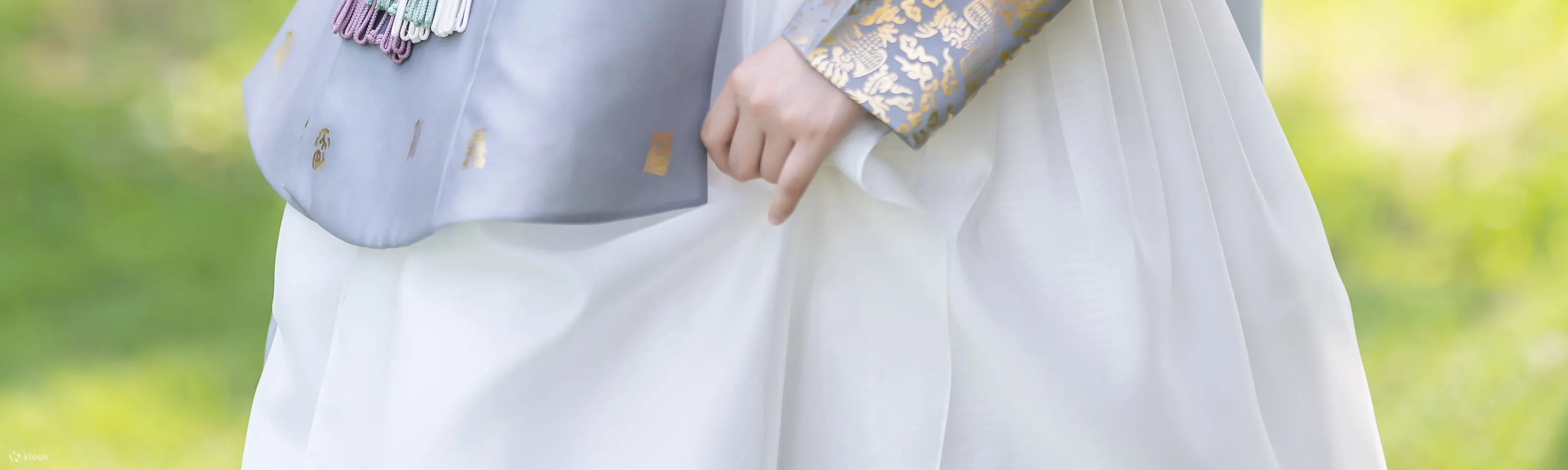 豪华户外写真（含化妆 + 照片列印）