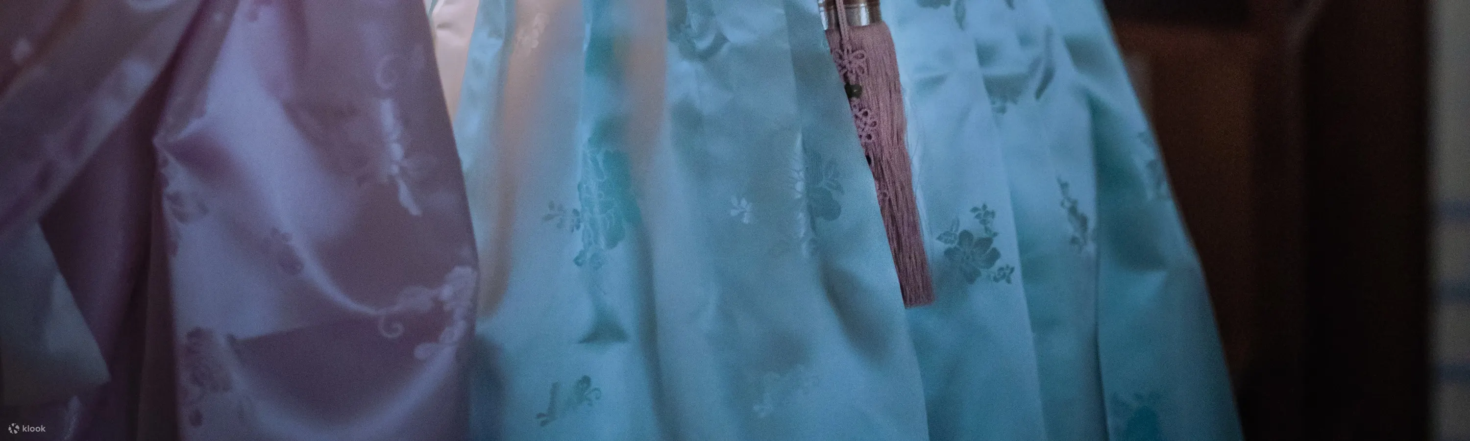 冬季韩服（额外₩10,000）