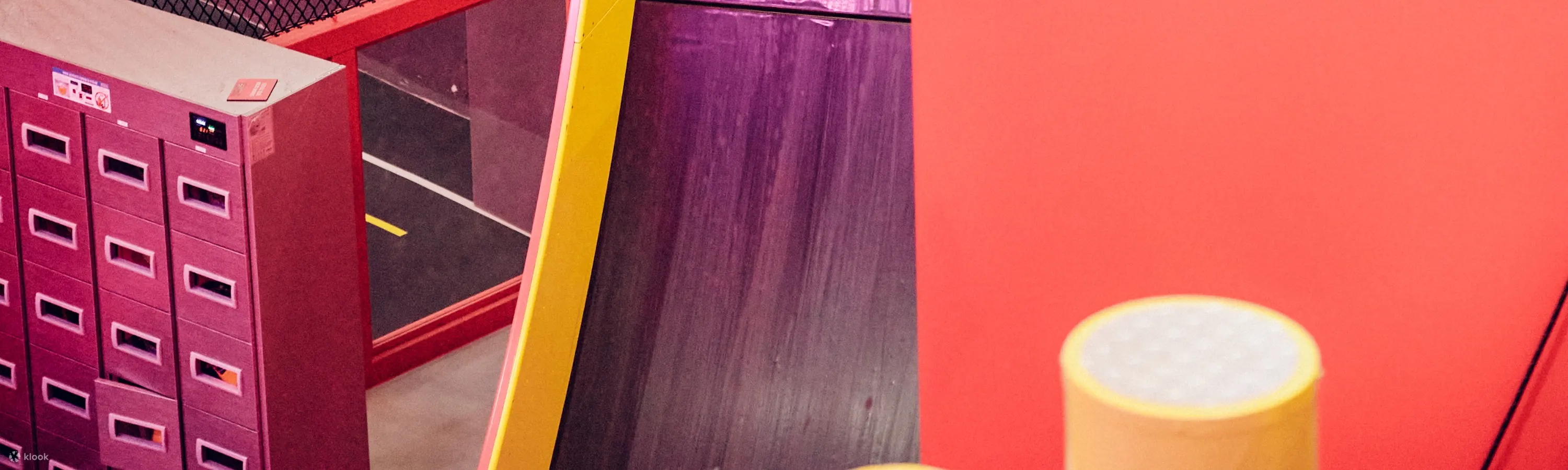 在我们精致的游乐场环境中体验玩耍的乐趣
