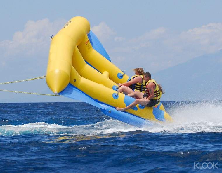 水上飛魚：利用空中纜繩拖曳充氣水上浮具，獨特的設計讓玩家時而飛在空中、時而水面飄移，緊張、刺激、樂趣百分百