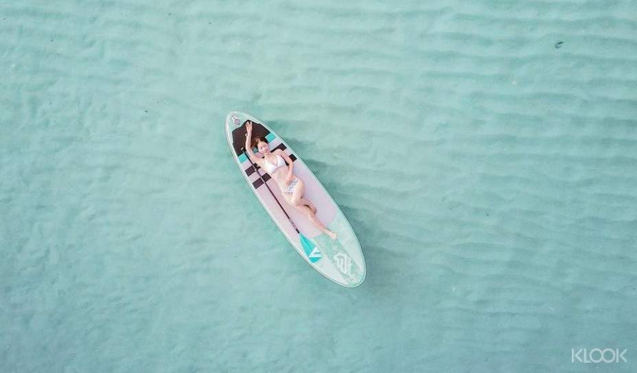 徜徉澎湖蔚藍的海洋，感受自由自在的放鬆