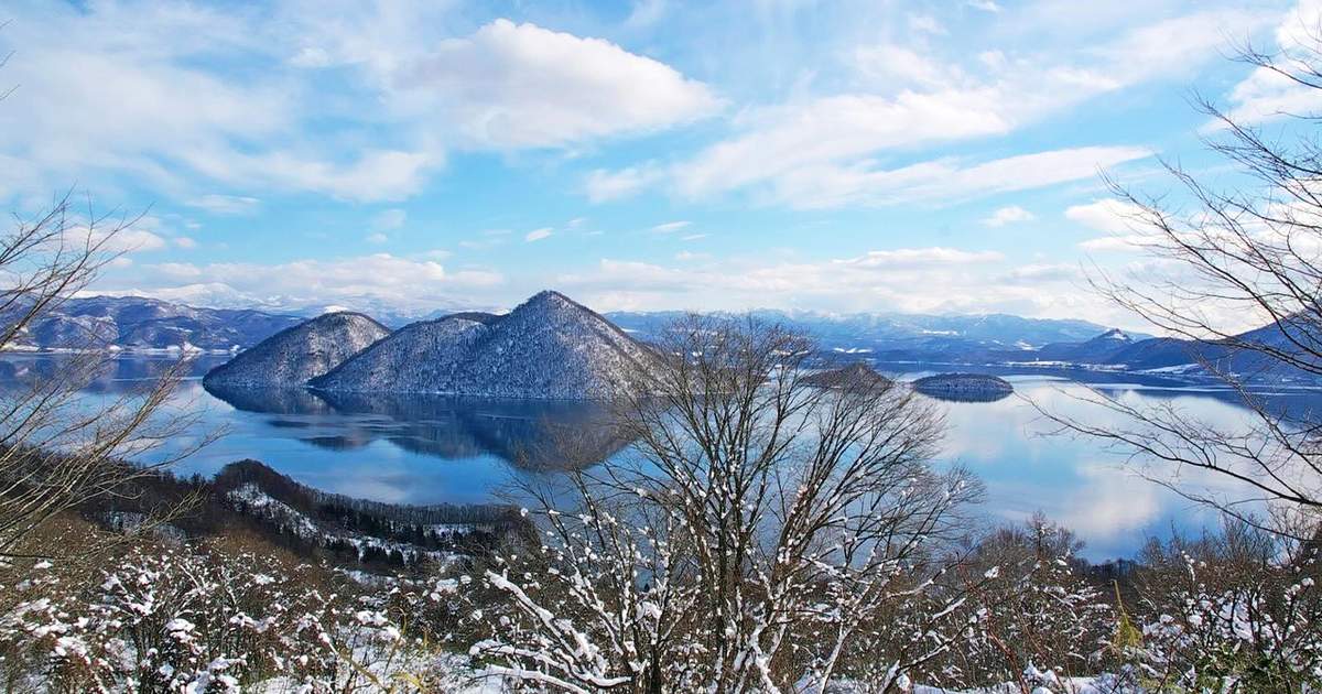 One-day panoramic tour of Hokkaido Noboribetsu, Lake Toya, and