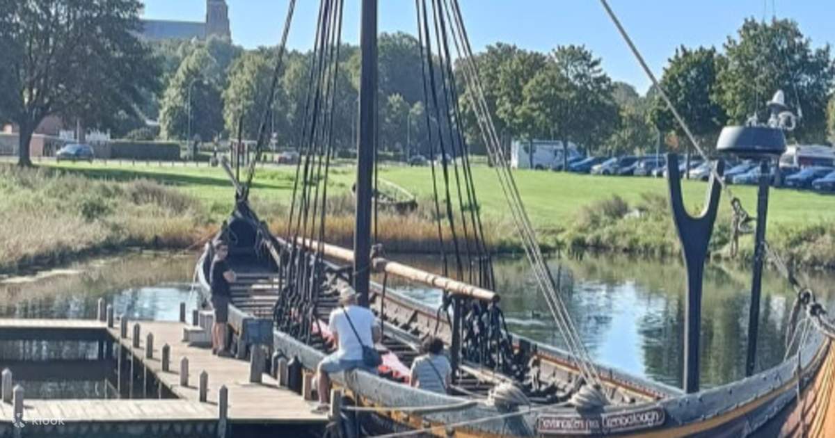 Copenhagen Kronborg Castle, Roskilde & Viking Museum Full-Day Tour