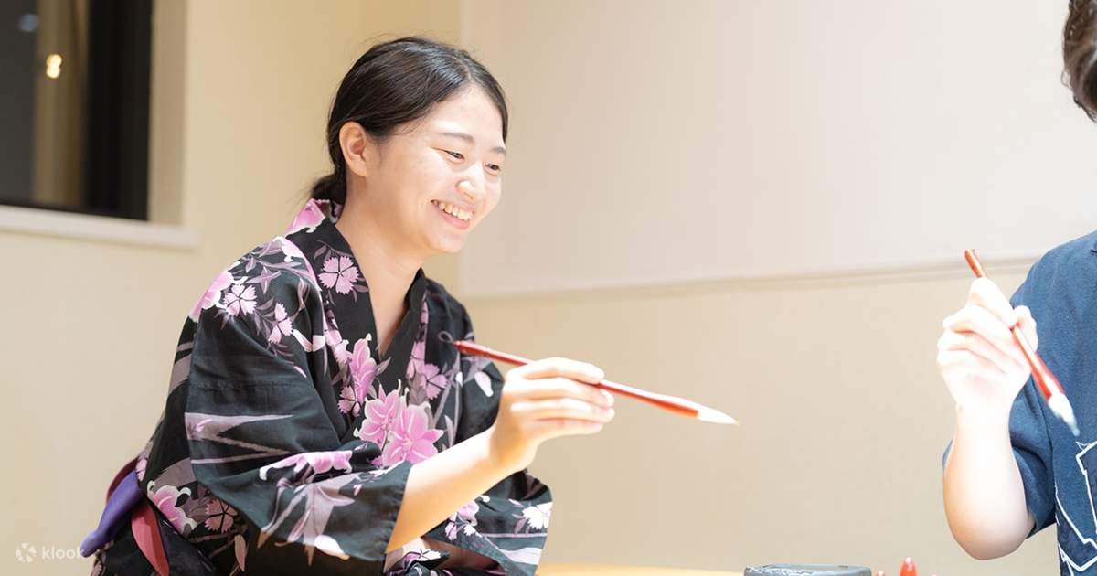 Tokyo: Japanese Calligraphy Workshop in Japanese room - Klook