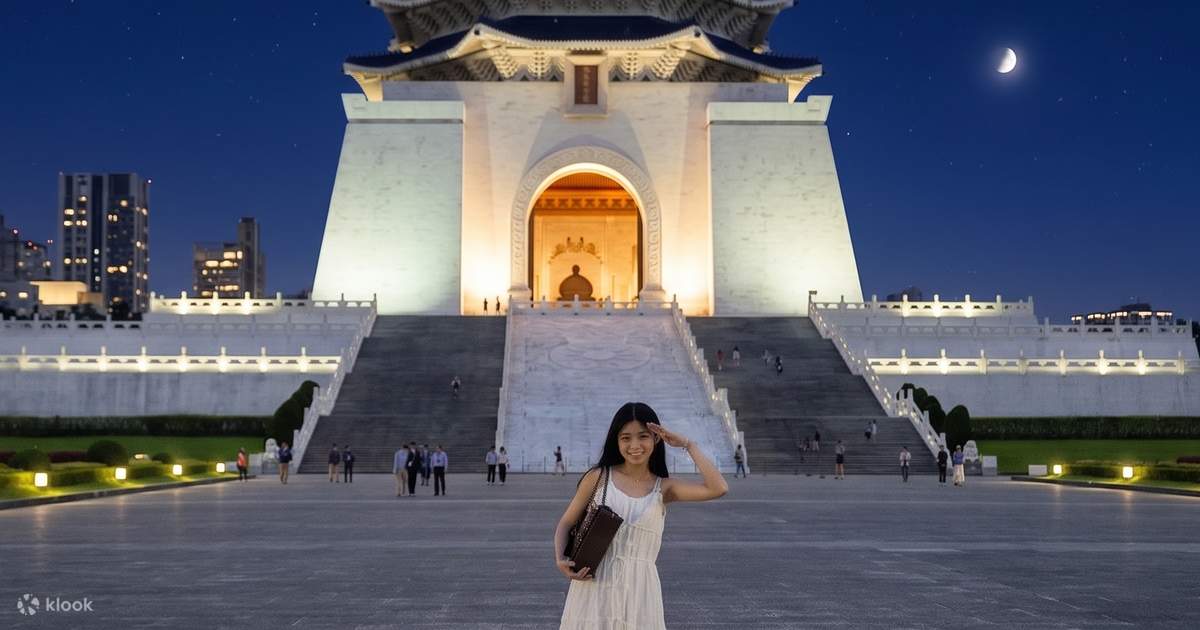 Taipei Night Tour: Taipei 101 & Chiang Kai-shek Memorial Hall