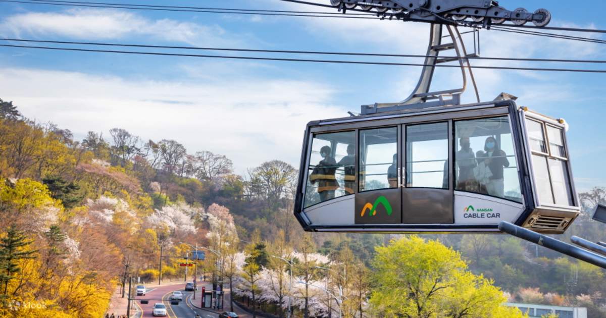 Namsan Cable Car in Seoul
