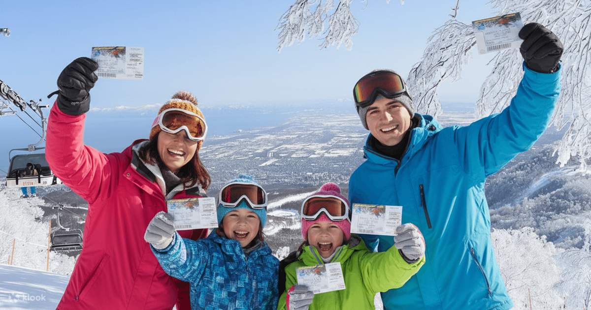 Skiing Experience at the Sapporo Teine Ski Resort with Bus and