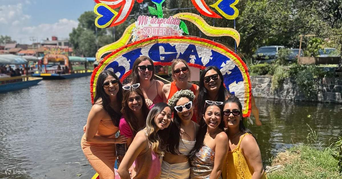 Pagsakay sa Bangka sa Lumulutang na Hardin ng Xochimilco kasama ang mga ...