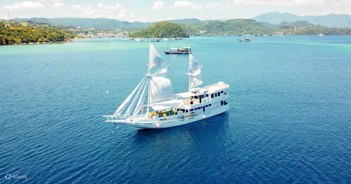3D2N Phinisi Komodo Sailing Tour - Klook
