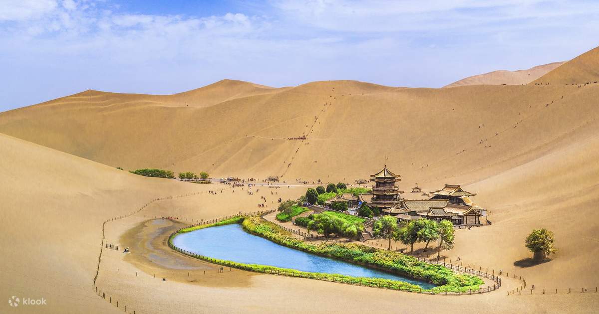 ■敦煌 月牙泉の水 鳴沙山の砂 桂林郊外の畠脇より採収 雲南省 石林の石 中国■ 敦煌鳴沙山月牙泉景勝地 | Klook