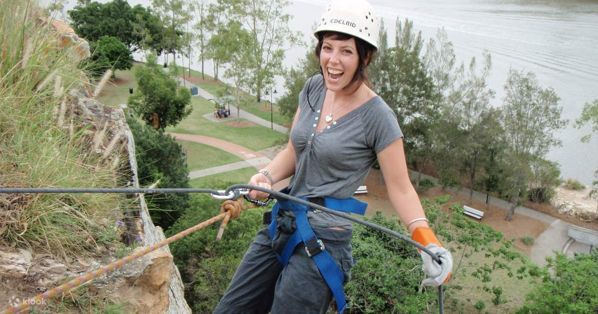 Twilight Abseiling Experience in Brisbane - Klook