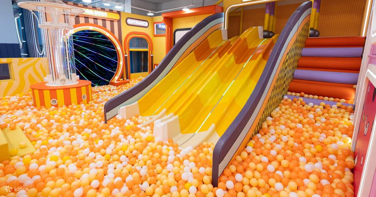 香港キッス MOMOLAND Indoor Children's Playground Ticket - Klook