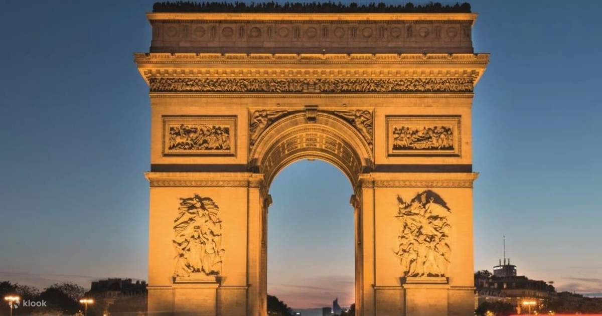 凱旋門への入場とセーヌ川