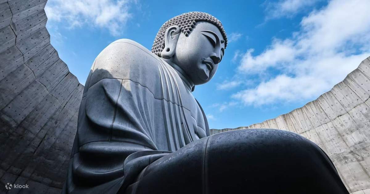 Sapporo Jozankei & Head Buddha One-Day Tour with Cultural