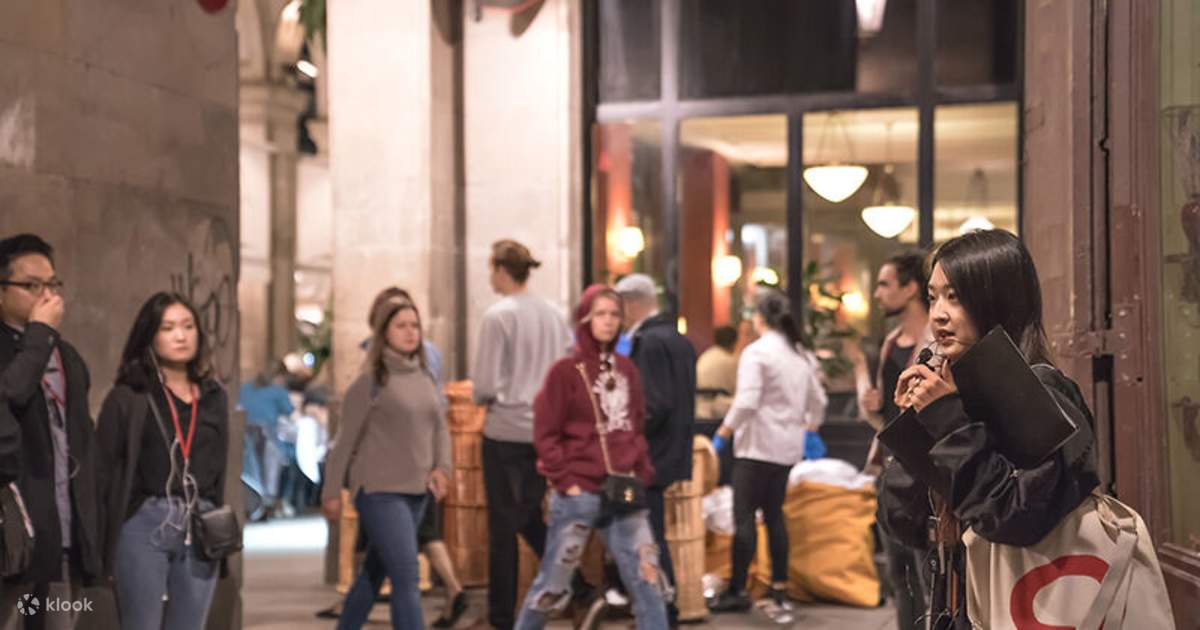Barcelona Gothic Quarter Night Walking Tour (Follow Me Tour) - Klook ...