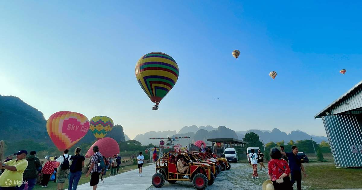 Khinh khí cầu và dù lượn có động cơ ở Vang Vieng - Klook