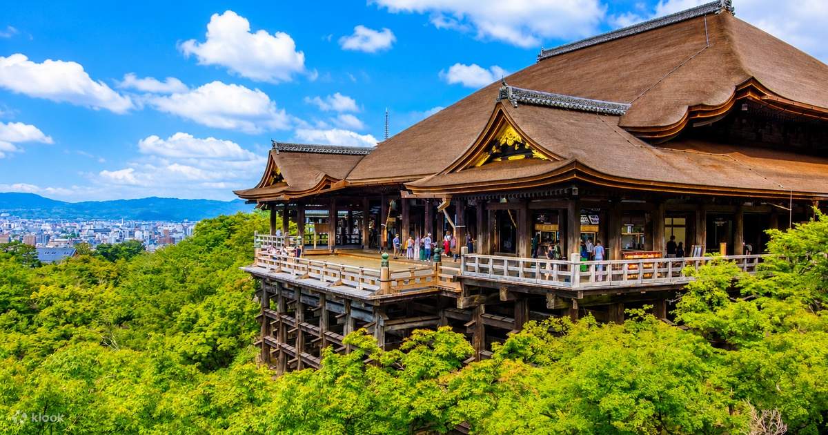 京都清水寺・伏見稻荷千本鳥居・世界遺產奈良東大寺與小鹿親密互動一日