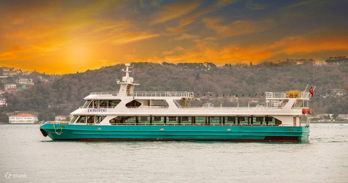 Paglubog ng araw na cruise sa Bosphorus na may mga opsyonal na inumin ...