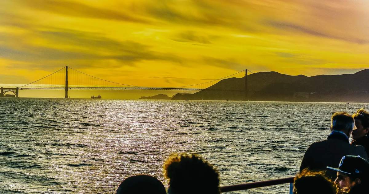 90-minute Join In California Sunset/Twilight Cruise from San