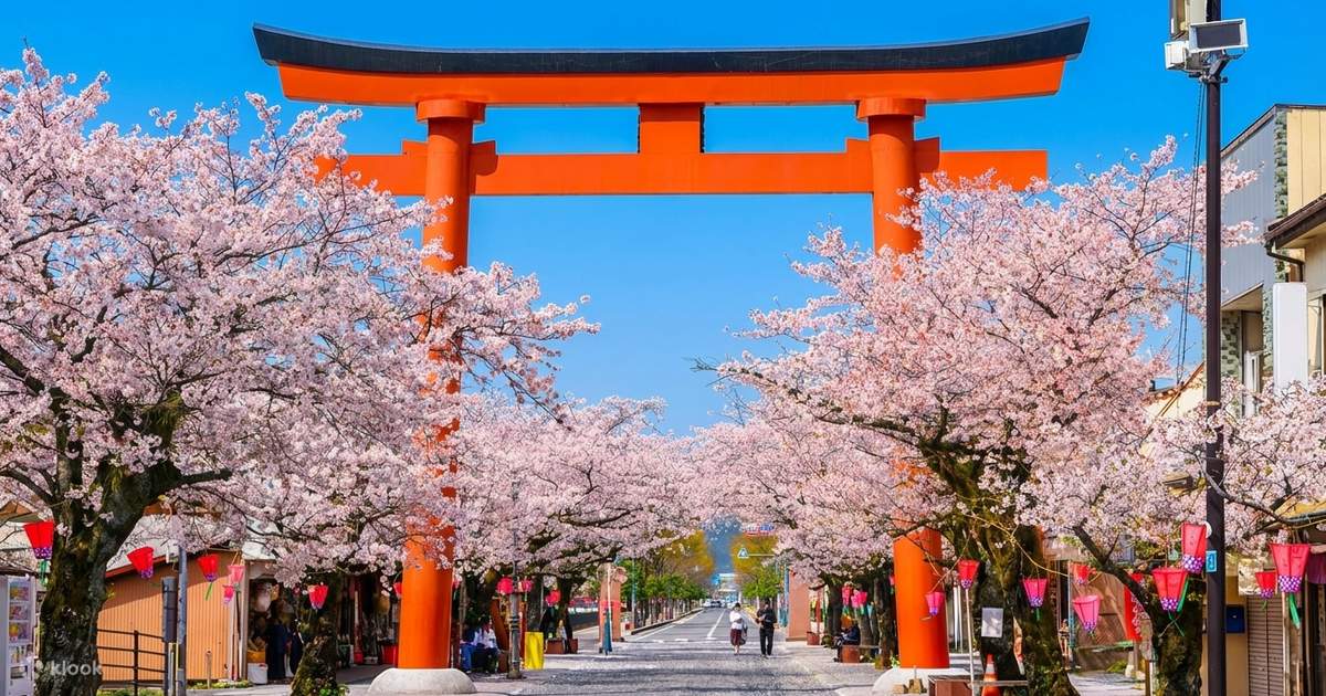 Tur Pribadi Sehari Penuh Arita Porcelain Park & Kuil Yutoku Inari ...