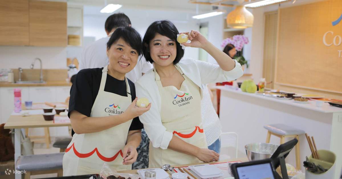 Pineapple Cakes & Bubble Tea Baking Cooking Class in Taipei - Klook