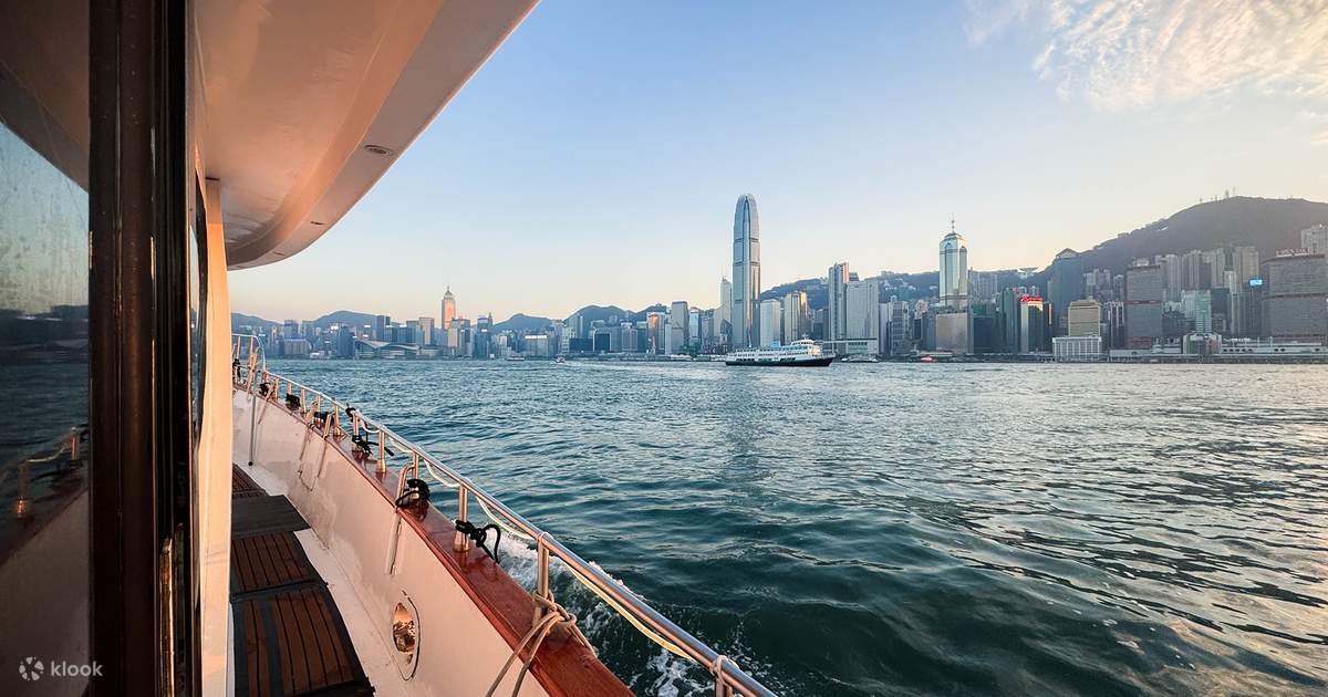 Victoria Harbour Hong Kong Cruise in a Luxury Yacht - Klook