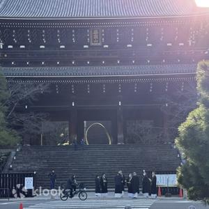 Chion-in, Yasaka Shrine and Traditional Breakfast Half-Day Tour in Kyoto