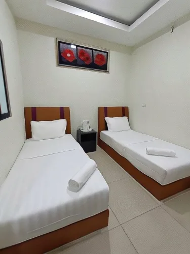 Grand Line Hotel #5