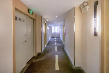 精途酒店（梧州骑楼城丽港步行街店） #5