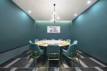 喜鹊CC酒店（信阳羊山新区万达广场店） #4