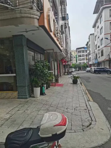 橙客连锁酒店（河池南丹金芙蓉广场店） #3