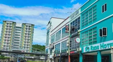 Red’s Hotel #3