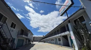 GOLDSTAR INN #3